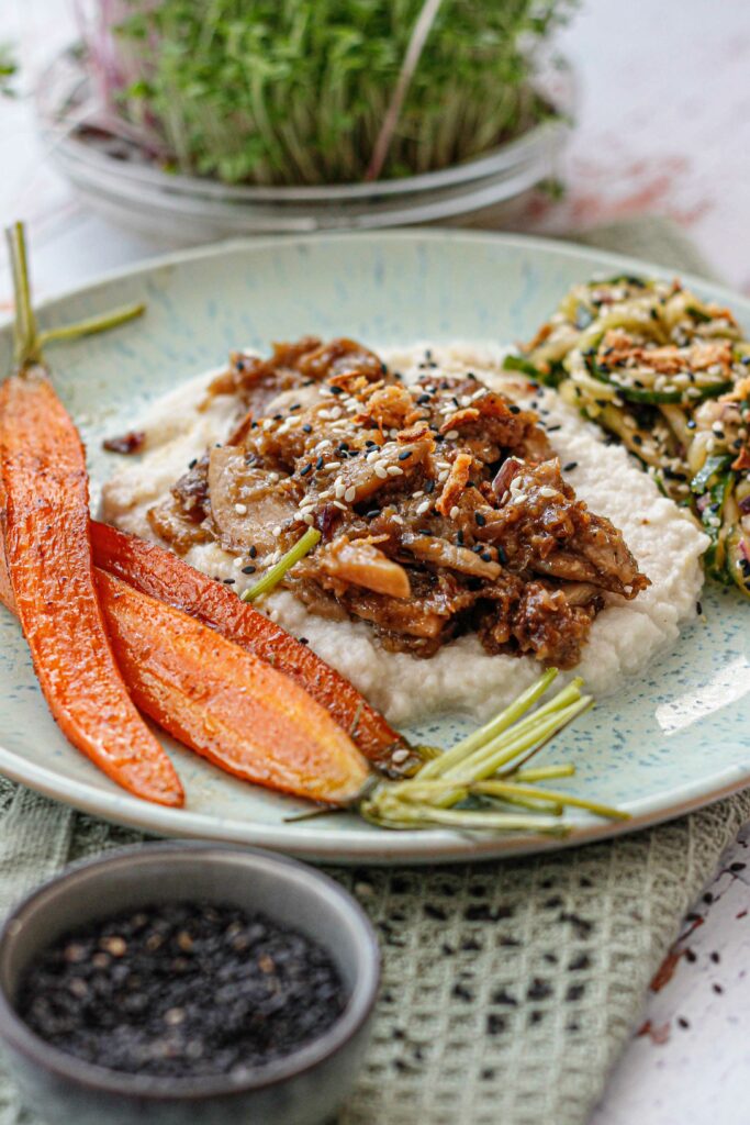 Austernpilze, Selleriepüree, Möhren, Gurkensalat Valentinstags Rezept