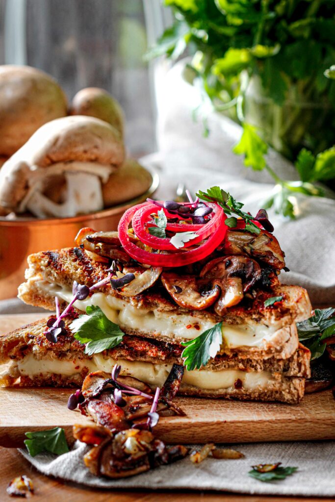 Grilled Cheese Sandwich mit Pilzen vegan